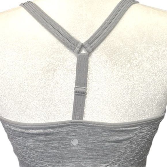 Yogalicious Size Medium Women’s Gray Lined Wireless Racer Back Sports Bra - Picture 11 of 11